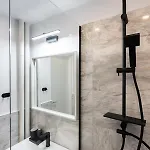Apartment 2br Gem With Breathtaking Views & Balcony Bliss *