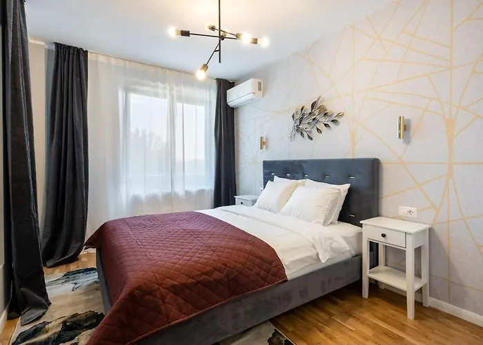 2br Gem With Breathtaking Views & Balcony Bliss Apartment *