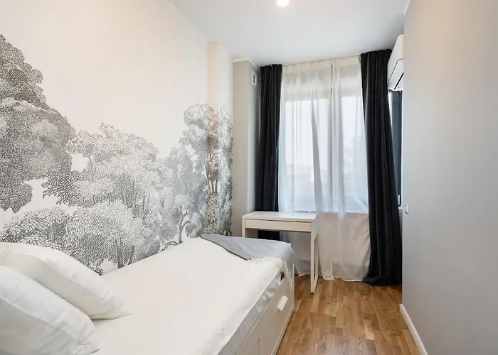 2br Gem With Breathtaking Views & Balcony Bliss Apartment Bucharest