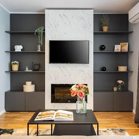 2br Gem With Breathtaking Views & Balcony Bliss Apartamento Bucarest