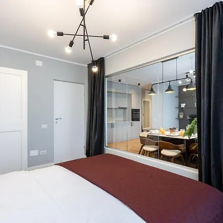 Appartement 2br Gem With Breathtaking Views & Balcony Bliss