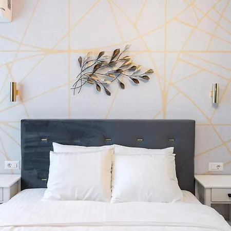 Apartment 2br Gem With Breathtaking Views & Balcony Bliss Bucharest