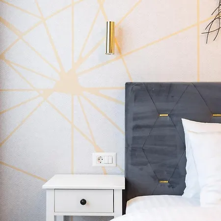 Apartamento 2br Gem With Breathtaking Views & Balcony Bliss