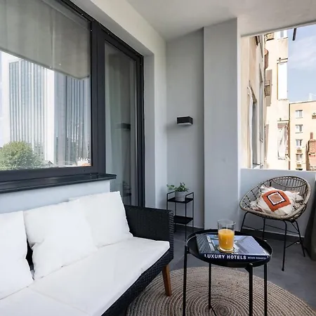 Apartman 2br Gem With Breathtaking Views & Balcony Bliss Bukarest