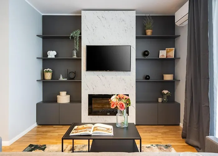 2br Gem With Breathtaking Views & Balcony Bliss דירה בוקרשט