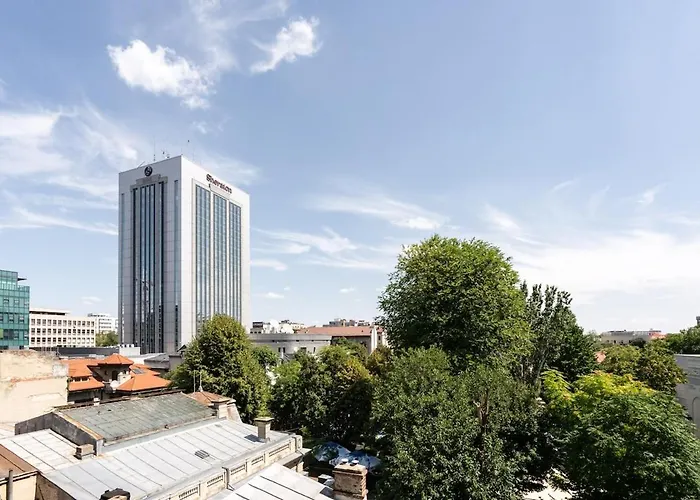 2br Gem With Breathtaking Views & Balcony Bliss