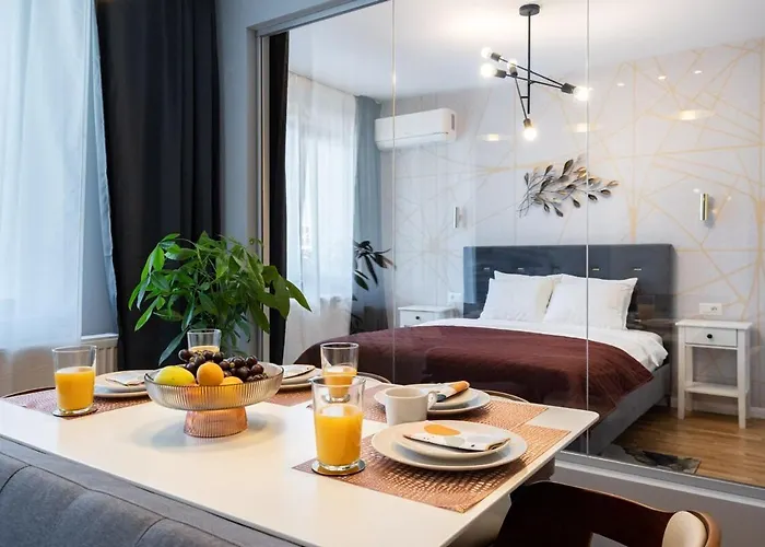 2br Gem With Breathtaking Views & Balcony Bliss Appartement Boekarest