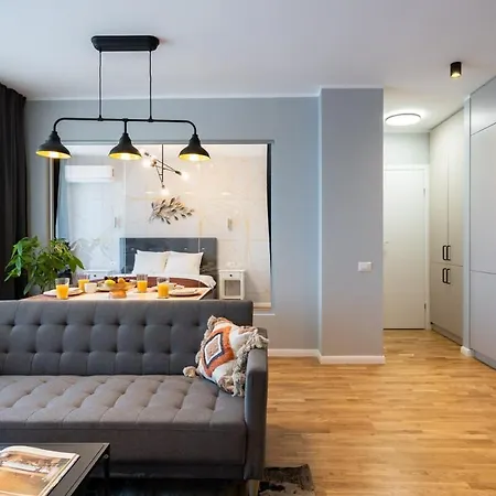 2br Gem With Breathtaking Views & Balcony Bliss Bucharest