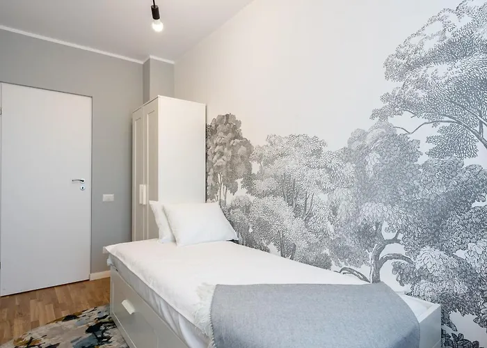 2br Gem With Breathtaking Views & Balcony Bliss * Bucarest